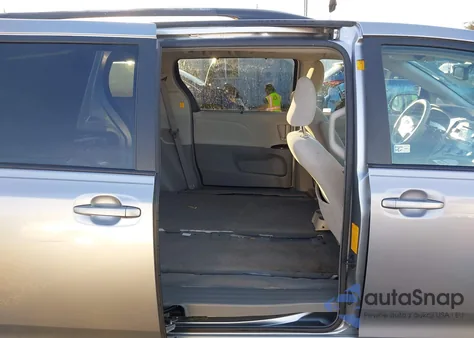 2011 Toyota Sienna Le V6 from USA, damaged, VIN 5TDKK3DC3BS024947